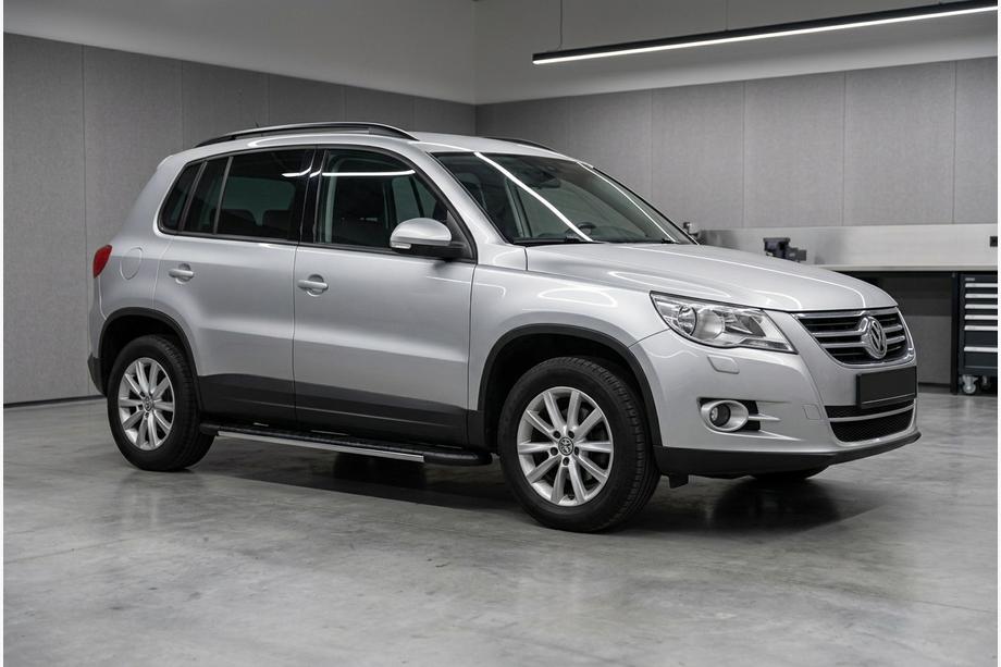 Volkswagen Tiguan 2007-2016 Pedane laterali Bosphorus Grey (2 pz, alluminio) Image