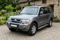 Mitsubishi Pajero Wagon III 1999-2006 Pedane Laterali Maydos V2 (2 pz, Alluminio e Acciaio Inox) foto 1