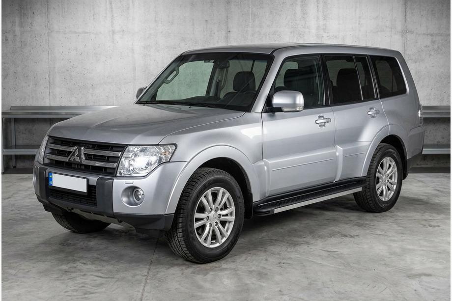 Mitsubishi Pajero Wagon IV 2006-2021 Pedane Laterali Maya V1 (2 pz, Alluminio) Image