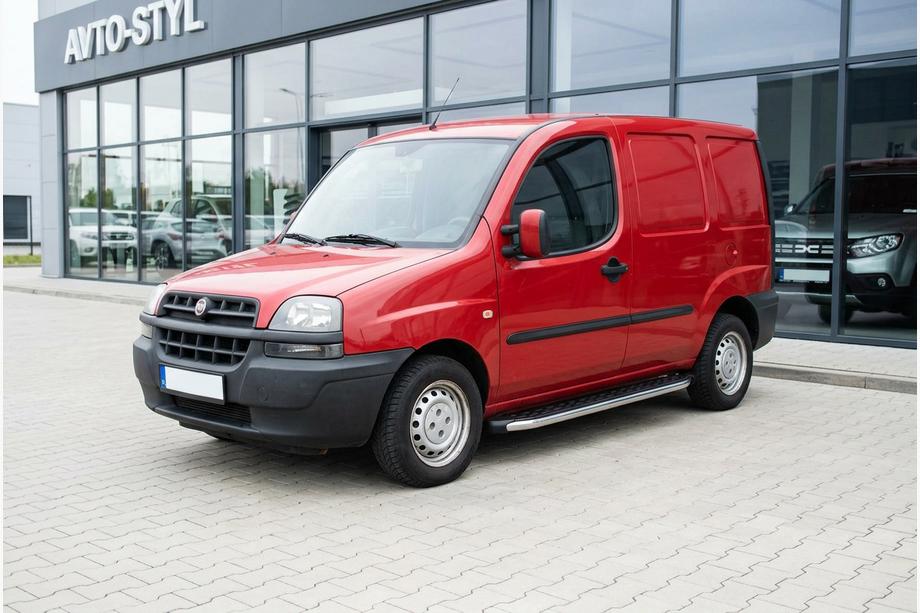 Fiat Doblo I 2001-2005 Pedane Laterali BlackLine (2 pz, Alluminio) Image