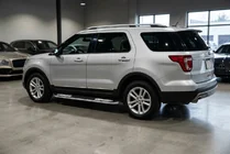 Ford Explorer 2011-2019 Pedane Laterali Tayga V2 (2 pz, Alluminio) foto 1