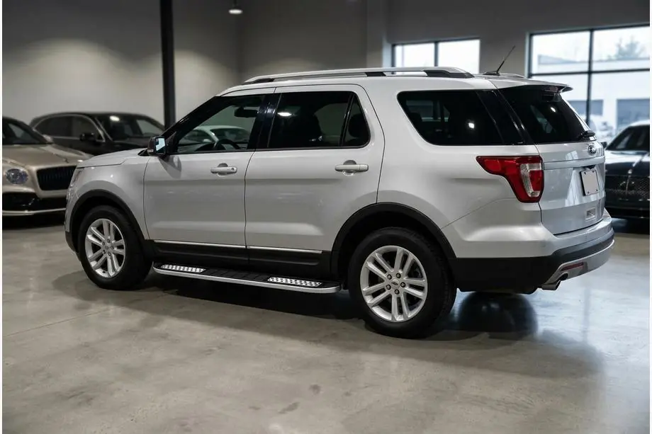 Ford Explorer 2011-2019 Pedane Laterali Tayga V2 (2 pz, Alluminio) Image