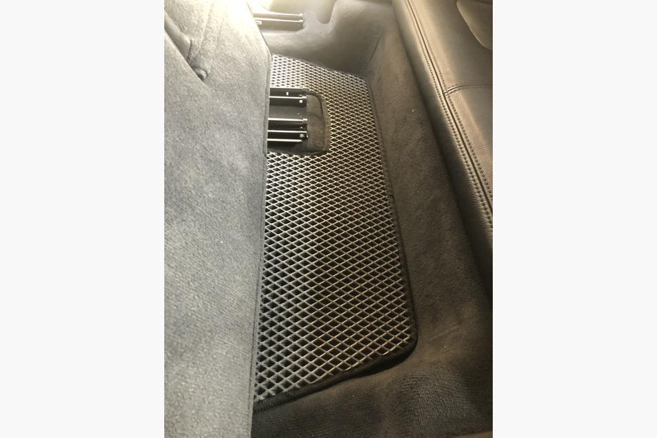 Audi Q7 2005-2015 Tappetini EVA (neri) Foto 11