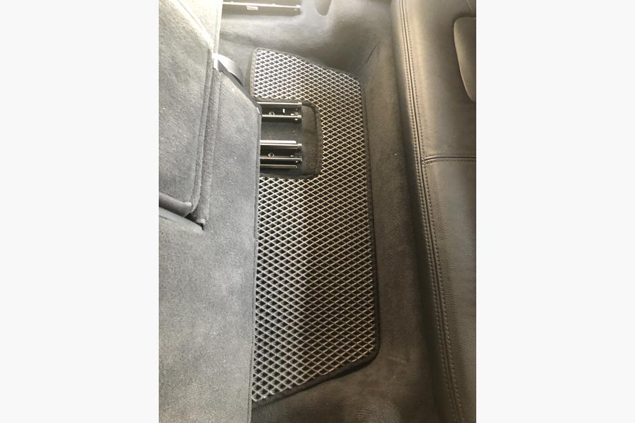 Audi Q7 2005-2015 Tappetini EVA (neri) Foto 16