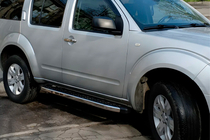Nissan Pathfinder R51 2005-2014 Pedane Laterali BlackLine (2 pz, alluminio) foto 1