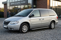 Chrysler Voyager 2001-2007 Pedane Laterali BlackLine (2 pz, Alluminio) foto 1