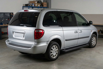 Chrysler Voyager 2001-2007 Pedane Laterali Allmond Black (2 pz, Alluminio) foto 1