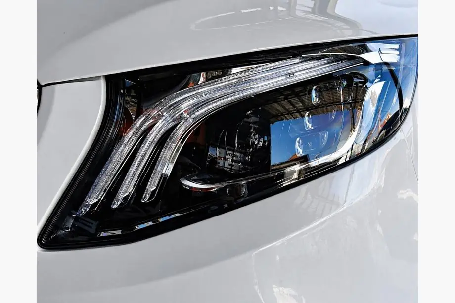 Mercedes Vito/V-class W447 2014- Fari anteriori LED design Maybach (per Vito, set 2 pezzi) Foto 2