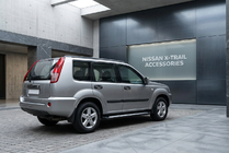 Nissan X-trail T30 2002-2007 Pedane Laterali New Vision Black (2 pz, Alluminio) foto 1