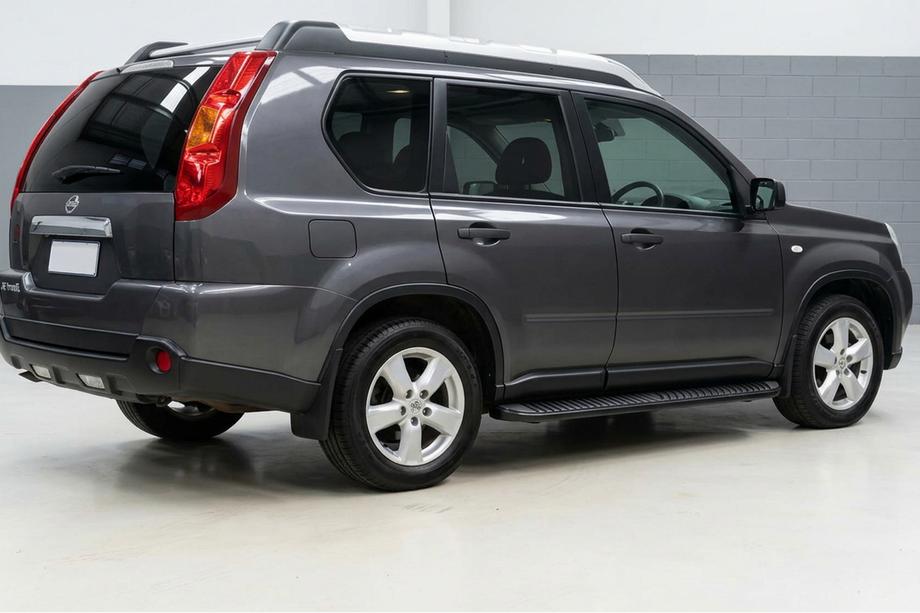 Nissan X-trail T31 2007-2014 Pedane Laterali Tayga Black (2 pz, Alluminio) Image