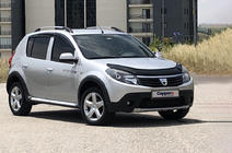 Dacia Sandero 2007-2013 Deflettore cofano (EuroCap) foto 4