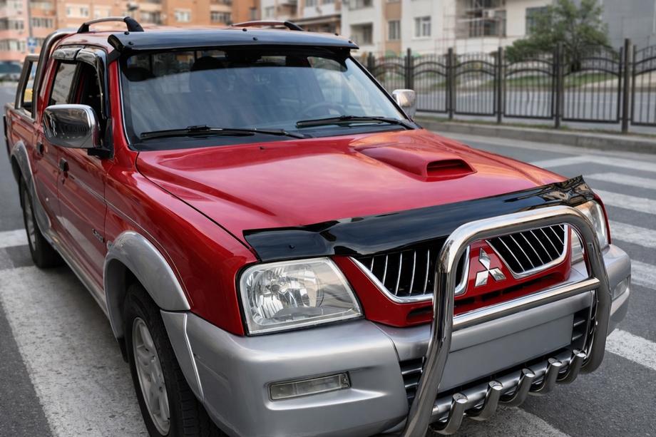 Mitsubishi L200 1996-2006 Deflettore cofano (EuroCap) Image