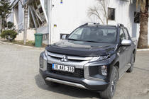 Mitsubishi L200 2015-2024 Deflettore cofano (2019+, EuroCap) foto 11