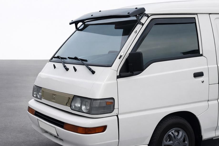 Mitsubishi L300 1986-2013 Deflettore parabrezza Image
