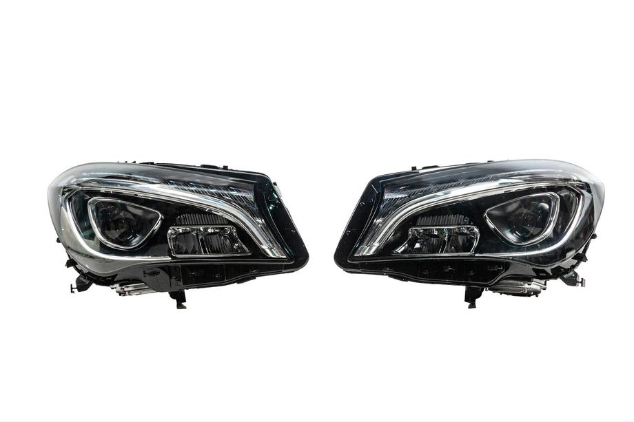 Mercedes CLA C117 2013-2019 Fari anteriori con LED (2 pz) Foto 2