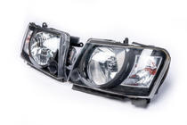 Nissan Patrol Y61 1997-2011 Fari Anteriori Safari Black (2004-2008, 2pz) foto 3