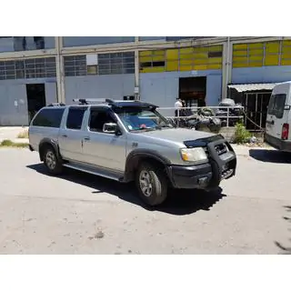 Visiera parabrezza (nero lucido, 5mm) Nissan NP300 1999-2015 foto 3