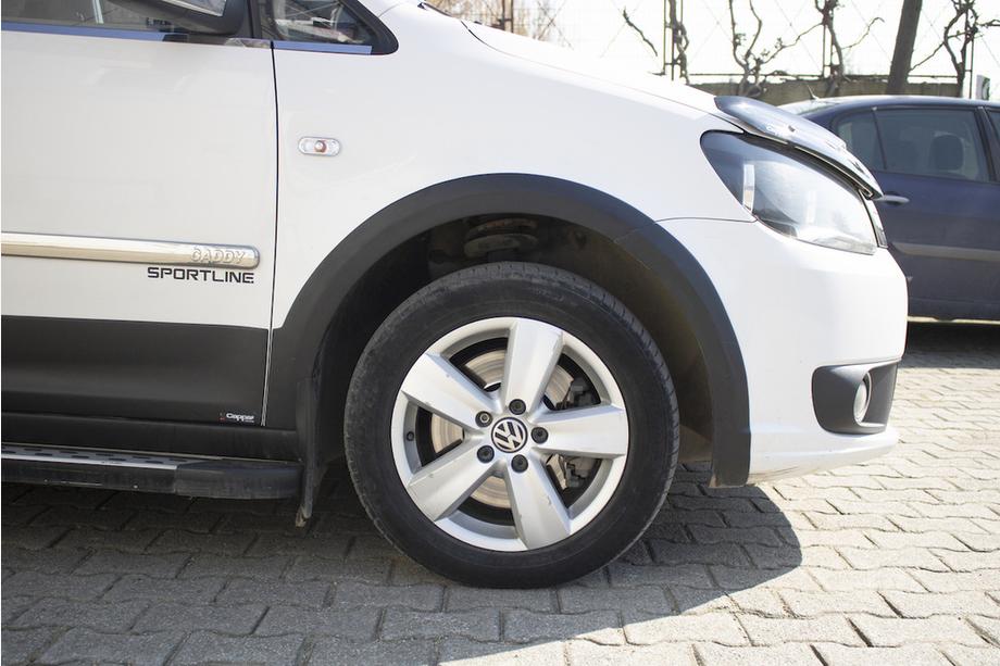 Volkswagen Caddy 2015-2020 Kit modanature e allargamenti passaruota Foto 31