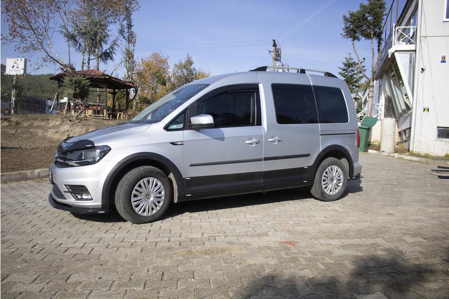 Volkswagen Caddy 2015-2020 Kit modanature e allargamenti passaruota Foto 35