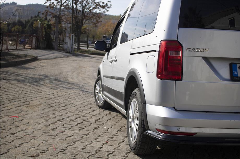 Volkswagen Caddy 2015-2020 Kit modanature e allargamenti passaruota Foto 7