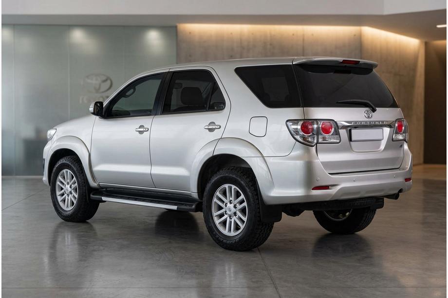 Toyota Fortuner 2006-2015 Pedane Laterali RedLine V1 (2 pz, alluminio) Foto 1