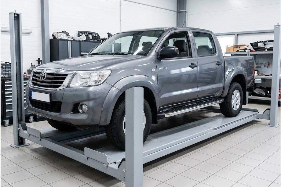 Toyota Hilux 2006-2015 Pedane Laterali BlackLine (2 pz, Alluminio) Image