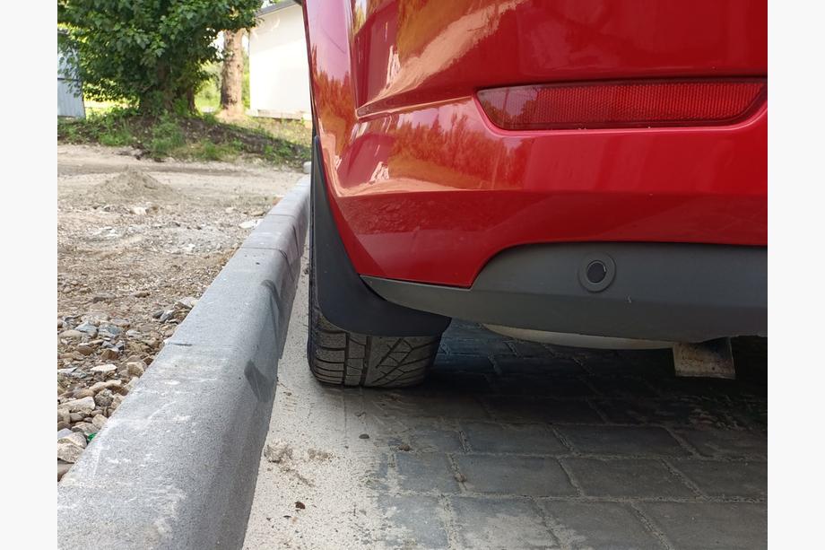 Ford Mondeo 2008-2014 Paraspruzzi Premium (4 pz) Foto 4