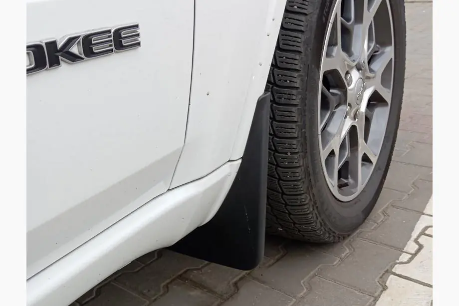 Jeep Grand Cherokee WK2 2010-2021 Paraspruzzi Premium (4 pz) Foto 1