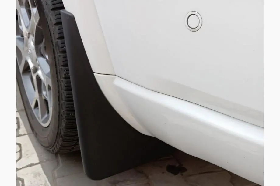Jeep Grand Cherokee WK2 2010-2021 Paraspruzzi Premium (4 pz) Foto 4