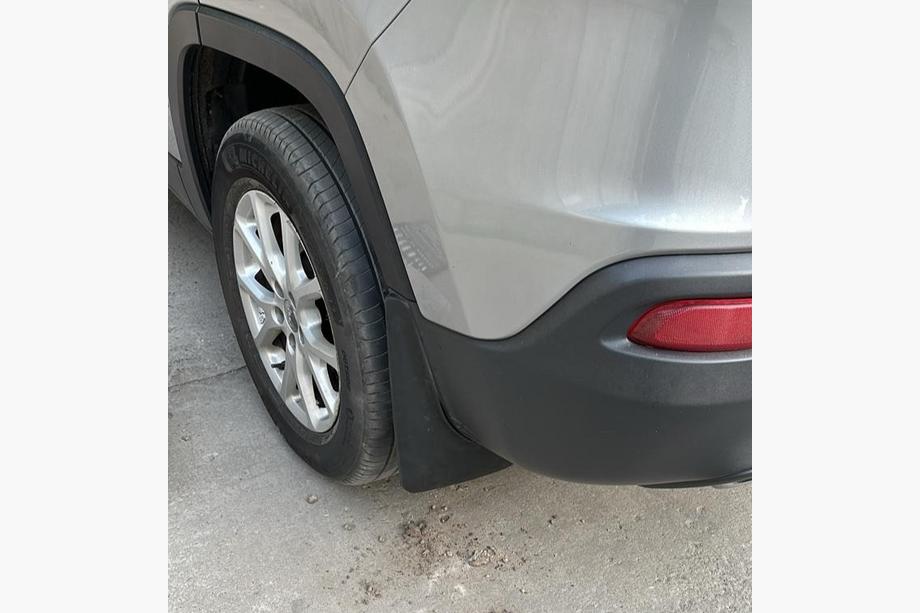 Jeep Cherokee KL 2013- Paraspruzzi Premium Originali (2013-2019, 4 pz) Image