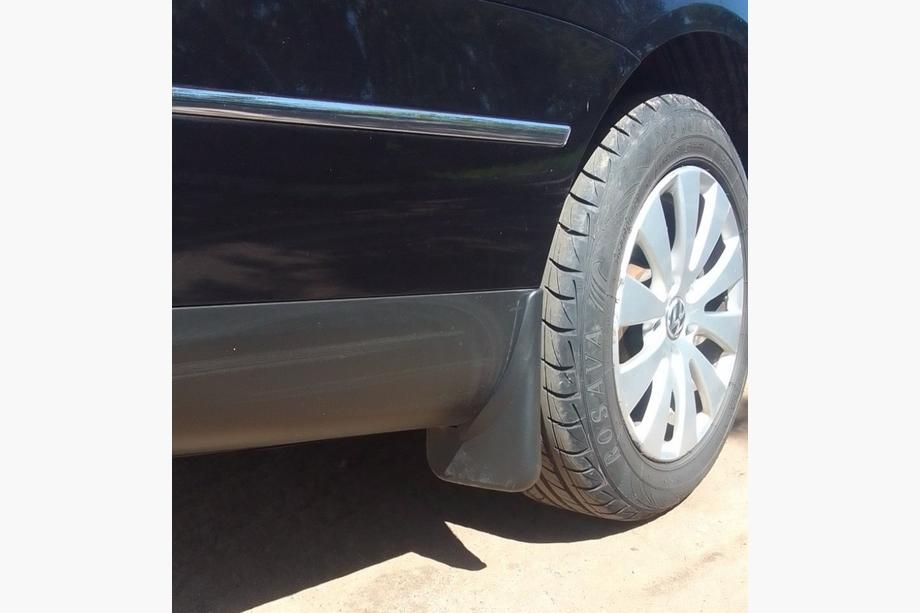 Volkswagen Passat B6 2006-2012 Paraspruzzi Premium (4 pz) Image