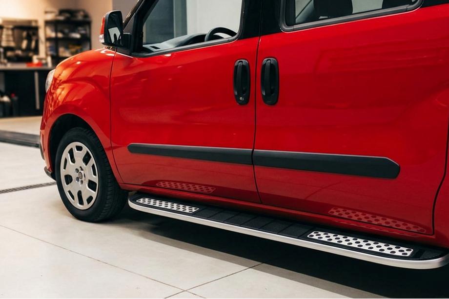Opel Combo 2012-2018 Pedane Laterali Tayga V2 (2 pz, Alluminio) Image