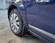 Renault Sandero 2007-2013 Paraspruzzi Anteriori (2 pz.) foto 5