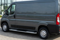 Peugeot Boxer 2006-2025 Pedane Laterali Tayga V2 (2 pz, Alluminio) foto 1