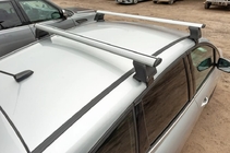 Volkswagen Passat B4 1993-1996 Barre portatutto per tetto liscio (2 pz, Asaf V4) foto 11