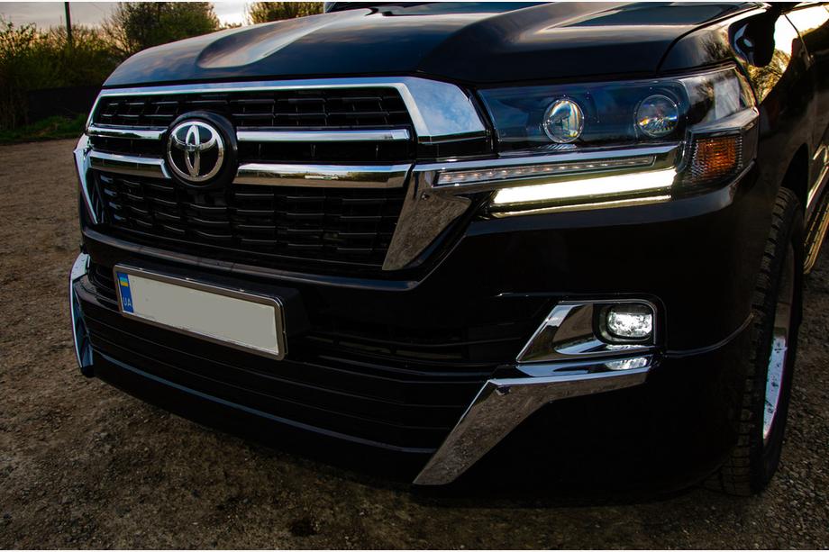 Toyota Land Cruiser 200 2007-2021 Kit carrozzeria 2016-2021 (Executive 2021) Foto 12