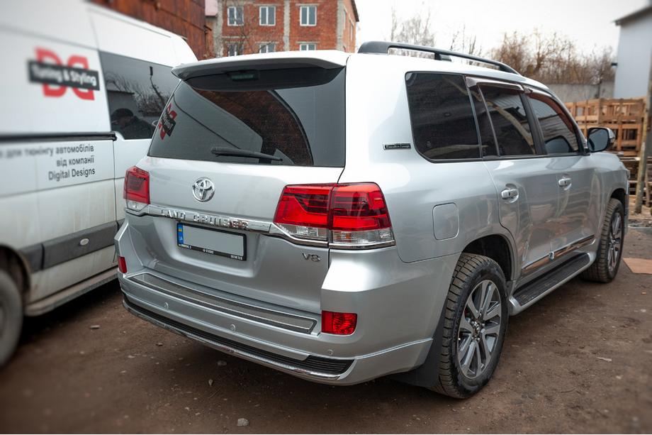 Toyota Land Cruiser 200 2007-2021 Kit carrozzeria 2016-2021 (Executive 2021) Foto 7