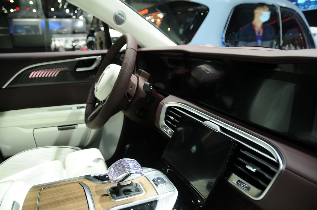 Hongqi E-HS9: analogo elettrico cinese della Rolls-Royce Cullinan