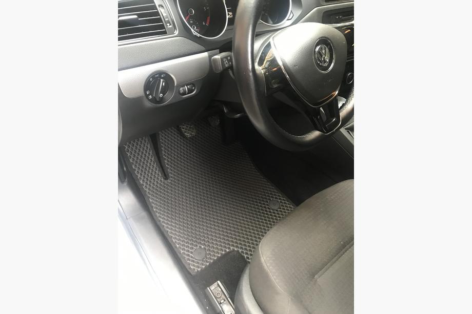 Volkswagen Jetta 2011-2018 Tappetini EVA (neri) Foto 2
