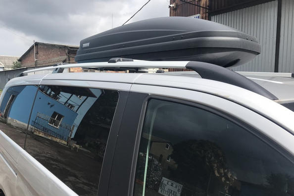 Mancorrenti sul tetto per Mercedes Vito