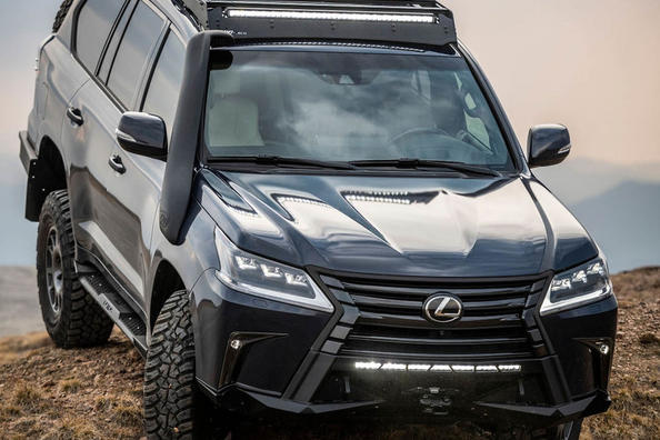 Modifica Lexus J201: solo le ragazze sono nel fango