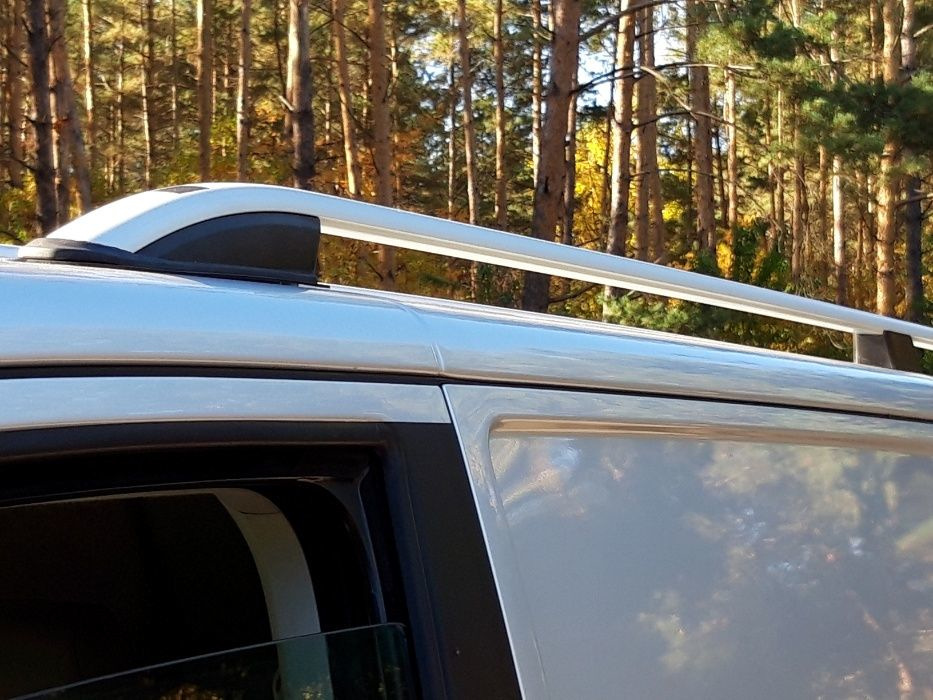Mancorrenti sul tetto per Volkswagen T5 Caravelle