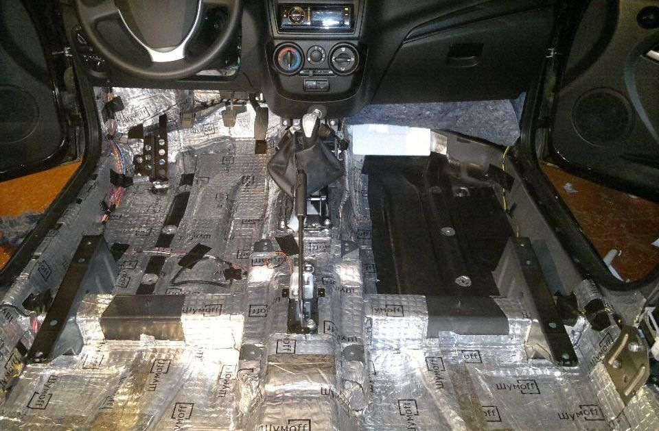 Insonorizzazione pavimento auto fai-da-te