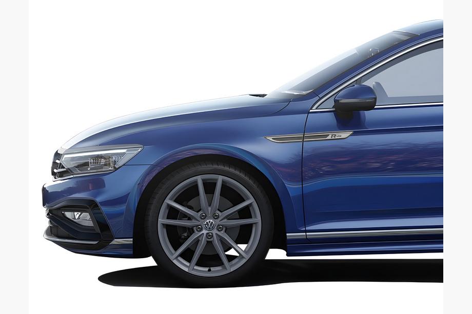 Volkswagen Passat B8 2015-2023 Badge R-Line (assortiti) Foto 2