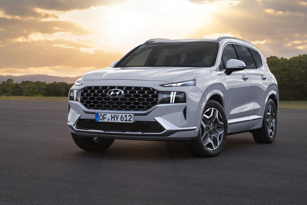 La versione aggiornata del crossover Hyundai Santa Fe è già in vendita