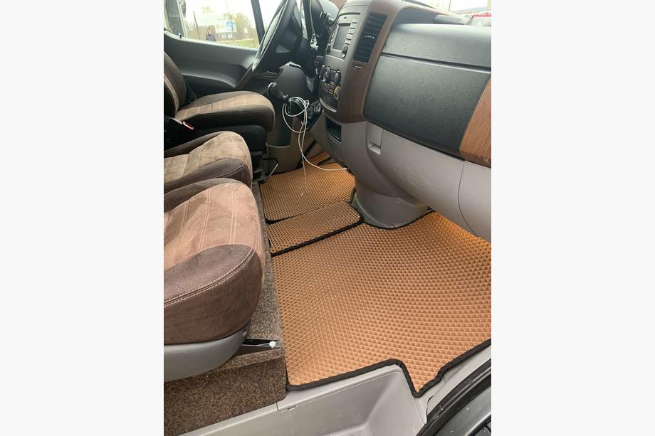 Volkswagen Crafter 2006-2016 Tappetini in EVA V1 (marroni) Image