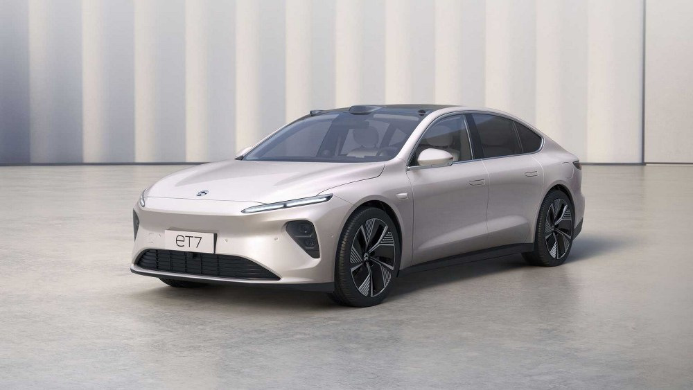 Il cinese rilascerà una berlina elettrica con un’autonomia fino a 1000 km