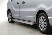 Renault Trafic 2001–2015 Pedane Laterali Maya Rosso-Grigio (2 pz, Alluminio) Passo lungo foto 1