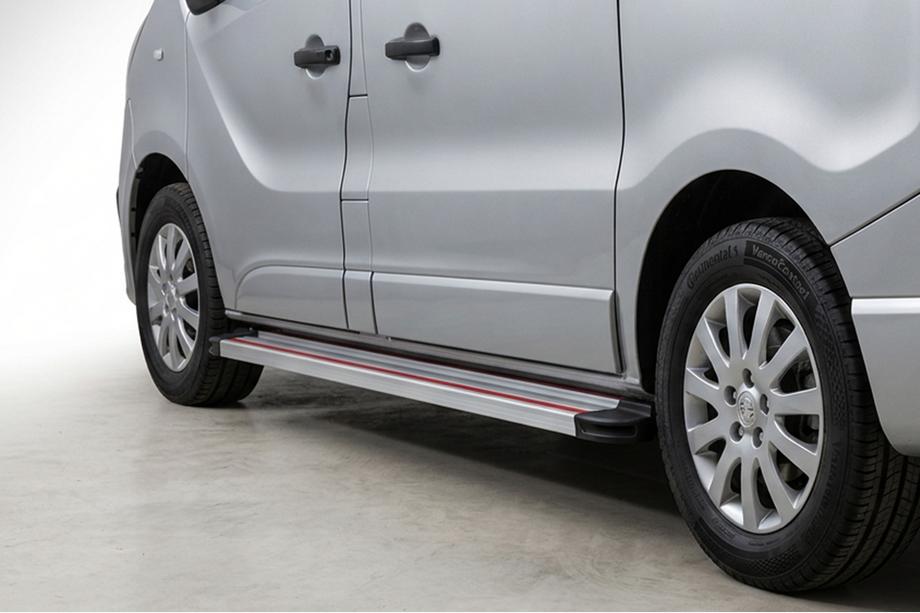 Renault Trafic 2015- Pedane Laterali Maya Rosso-Grigio (2 pz, Alluminio) Passo lungo Image