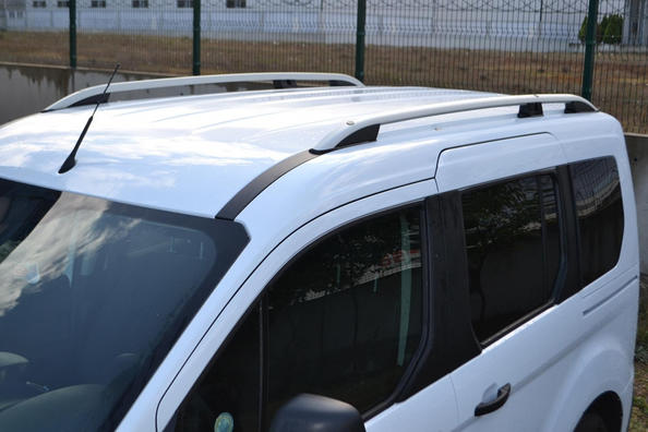 Mancorrenti sul tetto per Peugeot Partner